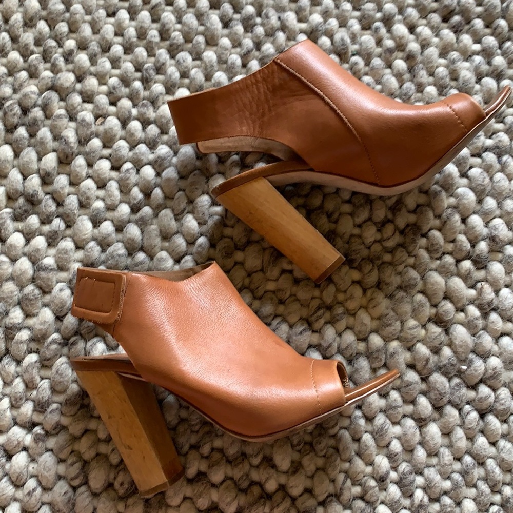 ALDO Open Toe Leather Chunky Heel - Brown Size 8.5